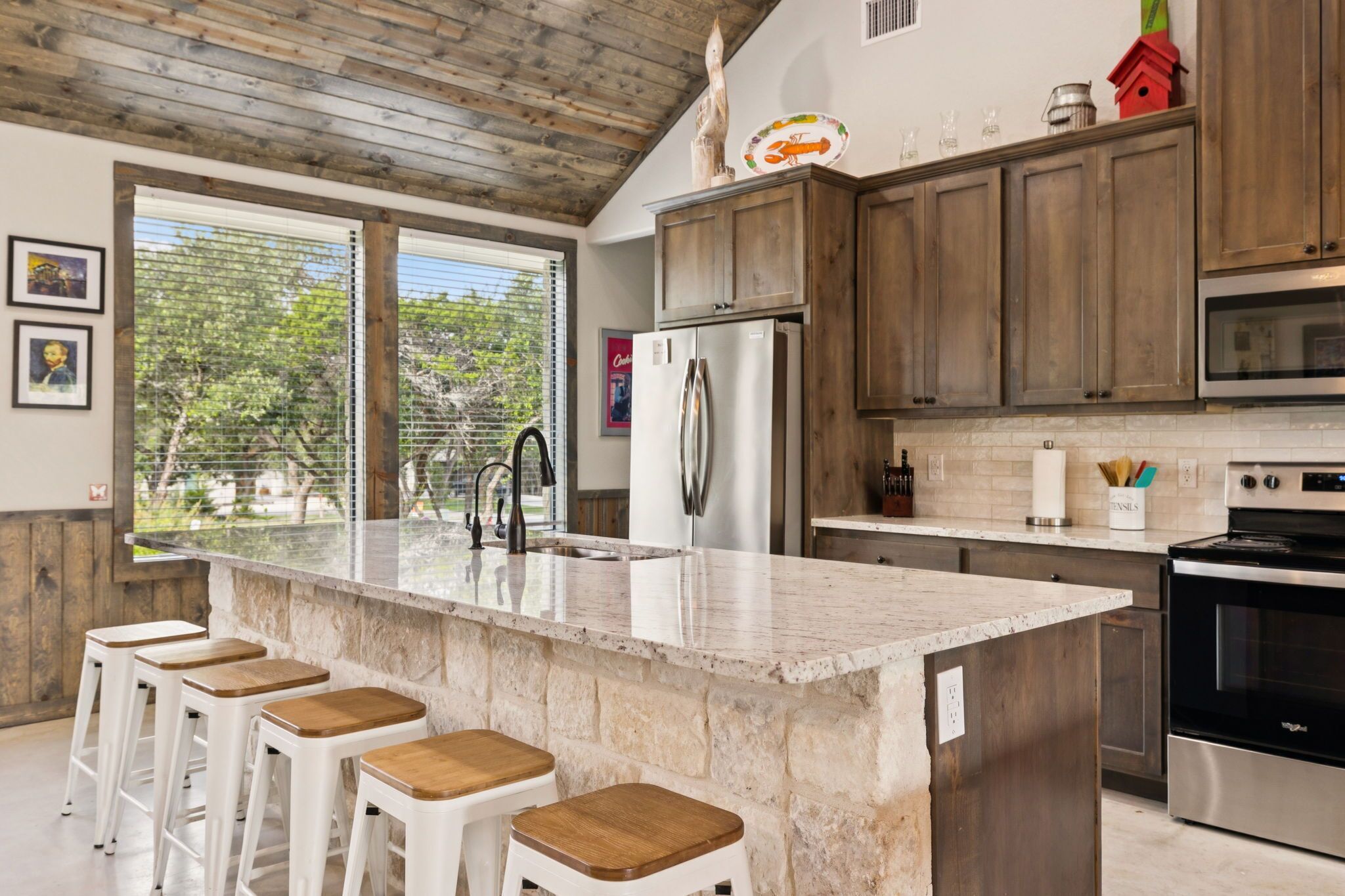 ثلاجة، ميكروويف، فرن، موقد طهي مسطح