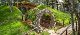 Jarabacoa, Eccentric Hobbit
