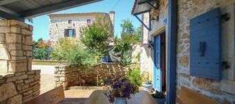 Traditioneel stenen huis in het hart van Istrië met airconditioning, WiFi, barbecue