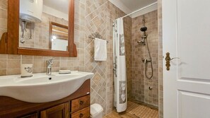 淋浴設備、提供毛巾