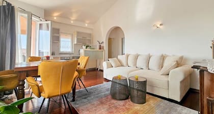 Appartement spécial avec vue sur la mer, climatisation, WiFi, parking