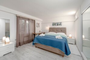 1 bedroom, desk, free WiFi, bed sheets - Picturesque flat with great terrace, garden, washing machine, WiFi (Novigrad)