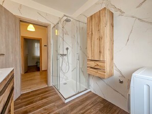 Shower, towels