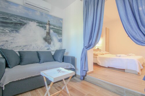 Charmantes Apartment nur 250 Meter zum Strand mit Terrasse, WiFi