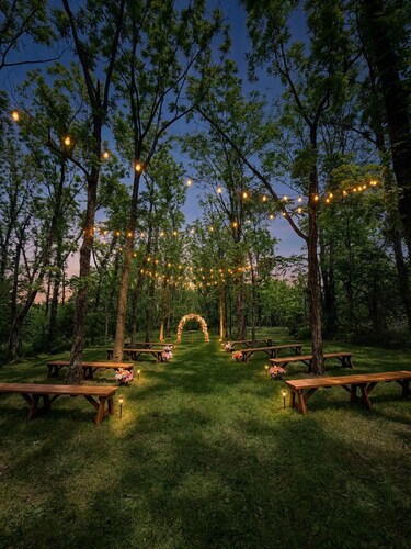 Farmstay at The Lodge at Cedar Bluff Farms