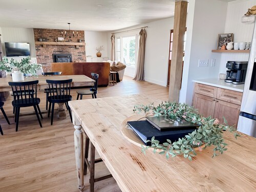 Farmstay at The Lodge at Cedar Bluff Farms