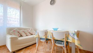 Dining - Enchanting sea view and only 20 metres to the beach (Novigrad)
