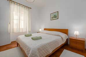 2 slaapkamers, een bureau, gratis wifi, beddengoed