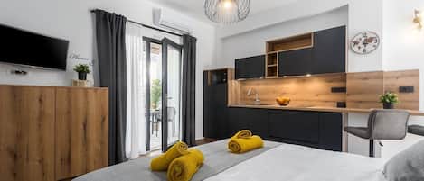 1 habitación, escritorio, wifi gratis y ropa de cama