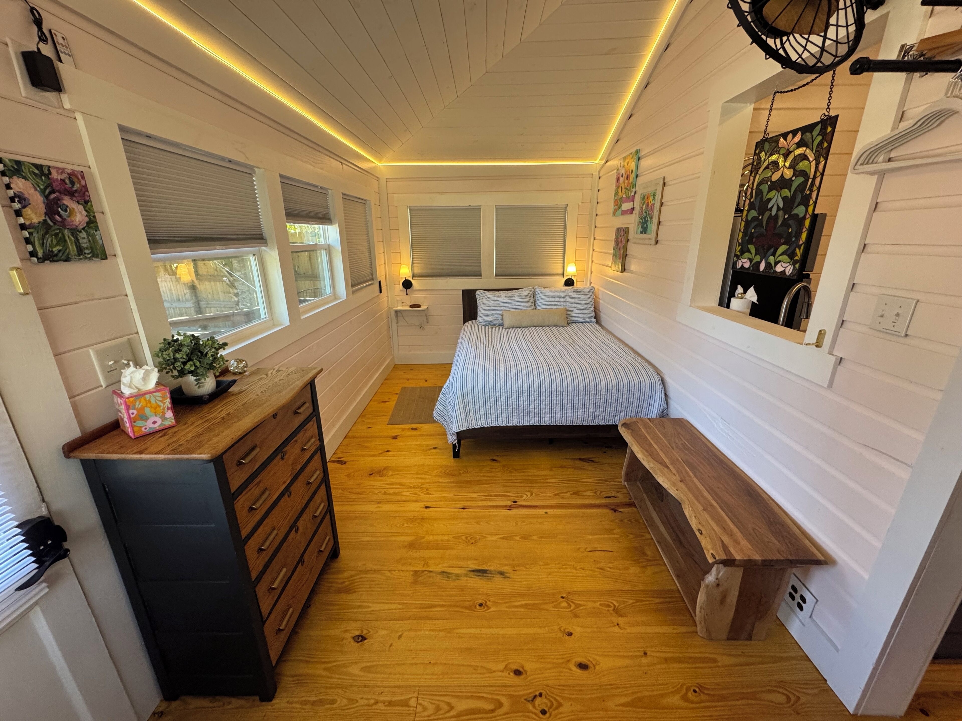 1 bedroom, iron/ironing board, travel crib, free WiFi