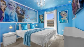 5 bedrooms, iron/ironing board, WiFi, bed sheets
