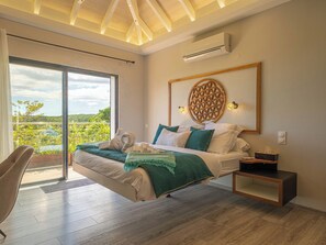 3 bedrooms, travel crib, WiFi, bed sheets