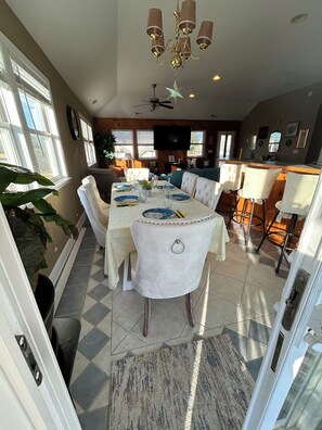 Dining - Blue Mouse Coastal Retreat with Private Pool and Hot Tub in Kitty Hawk (Kitty Hawk)