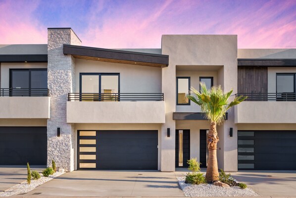 Exterior - The Desert Dwelling (Hurricane)