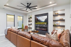 Interior - The Desert Dwelling (Hurricane)