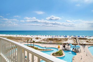 Piscine couverte, piscine extérieure