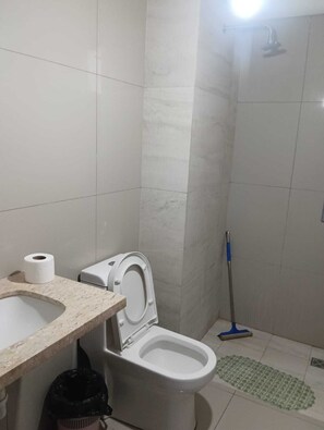 Handdoeken, zeep, shampoo, toiletpapier