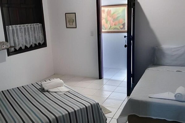 1 chambre, literie fournie