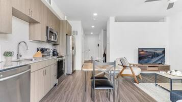 公寓 | 1 間臥室、網路服務