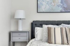 Apartment | 1 bedroom, Internet - Downtown Modern Bungalow (Dallas)