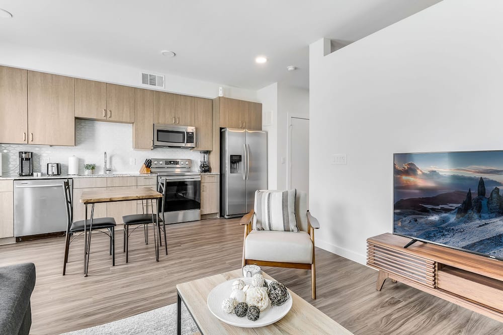 Downtown Modern Bungalow - White Rock Lake, TX