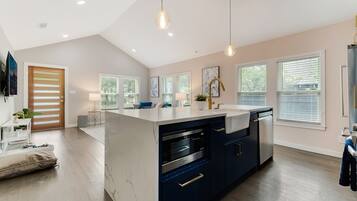 Apartment | 2 bedrooms, Internet