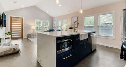 Luxury Townhome Pet Friendly