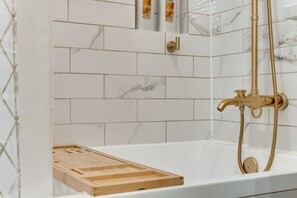 House | 2 bedrooms, Internet - Luxury Townhome Pet Friendly (Dallas)