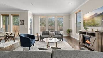 Rumah | 5 kamar tidur dan internet