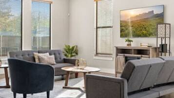 House | 5 bedrooms, Internet