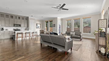 5 bedrooms, Internet