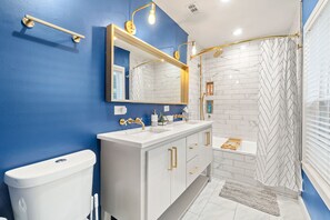 House | 2 bedrooms, Internet - Emerald Indigo House Pet Friendly (Dallas)