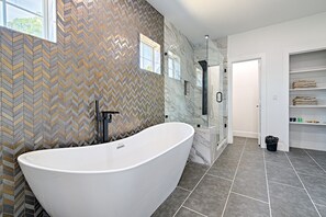 Hus | 6 soverom og internett