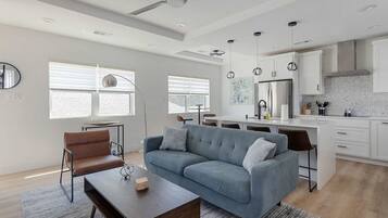 Apartment | 4 bedrooms, Internet