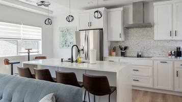 Apartment | 4 bedrooms, Internet