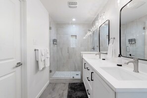 Ferienhaus, barrierefrei | 4 Schlafzimmer, Internetzugang