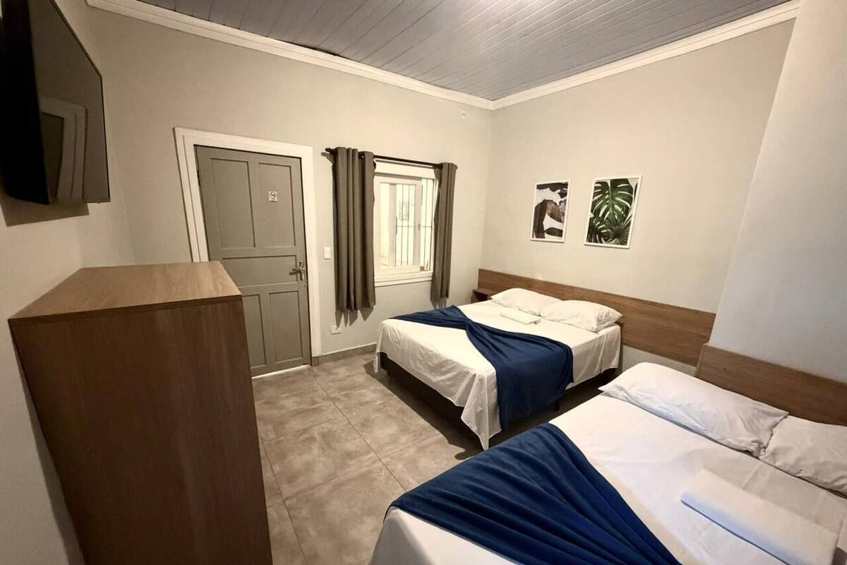 1 chambre, literie hypoallergénique, Wi-Fi gratuit, draps fournis