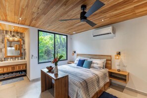 1 bedroom, WiFi, bed sheets - Neptune's Treehouse Studio Vacation Rental (Nosara)