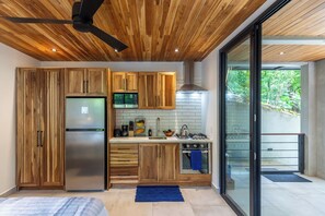 Fridge, oven, stovetop, coffee/tea maker - Neptune's Treehouse Studio Vacation Rental (Nosara)
