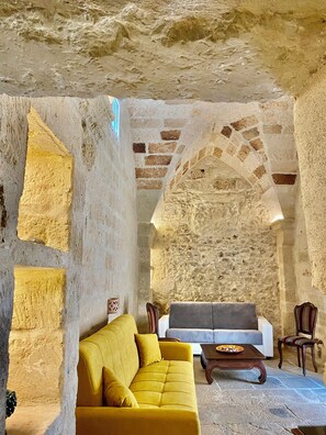 Deluxe suite | Woonruimte | Smart-tv