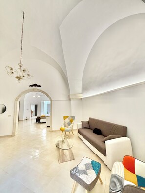 Traditional Condo | Individually decorated, individually furnished, soundproofing, free WiFi - Palazzo Storico Riccardi Rollo (San Cesario di Lecce)