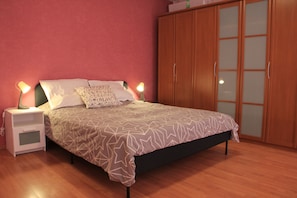 3 bedrooms, desk, iron/ironing board, free WiFi - Maison Spacieuse near Brussels (Meise)
