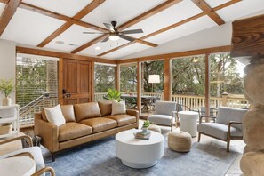 Smart-tv, stereoanlæg