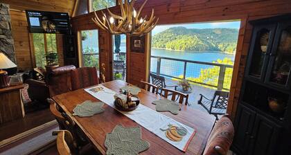 The Hemlock Haven at Nantahala Lake