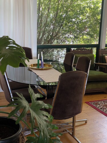 70s Retro House with Ocean Views - Family and Pet Friendly!