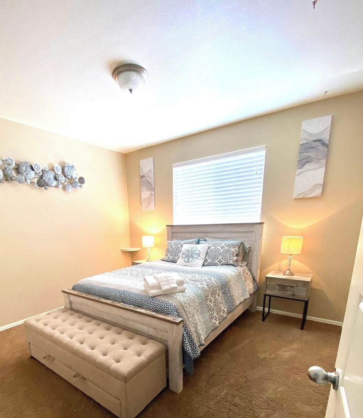 4 bedrooms, desk, iron/ironing board, travel cot