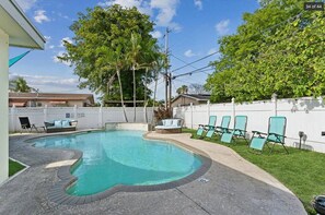 Pool - Tranquil Waters 3 BR 3 BA (Dania Beach)