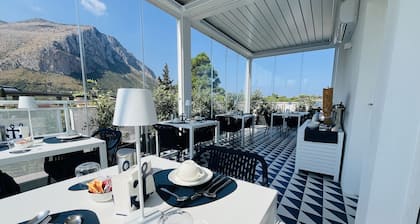 Marina Boutique Rooms