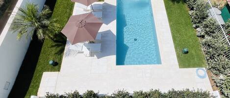Outdoor pool, pool loungers