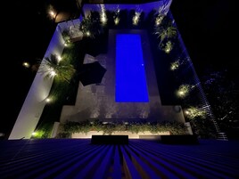 Outdoor pool, sun loungers